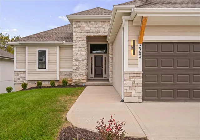 Single family home for sale at 2284 Wabash St, Olathe, KS 66061 | MLS# 2649417