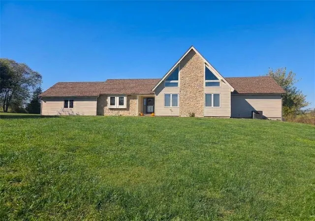 Photo 1 of Single family home for sale at 17910 Sharps Sta Rd, Platte City, MO 64079 | MLS# 2649424 | Listing updated on 2026-10-29