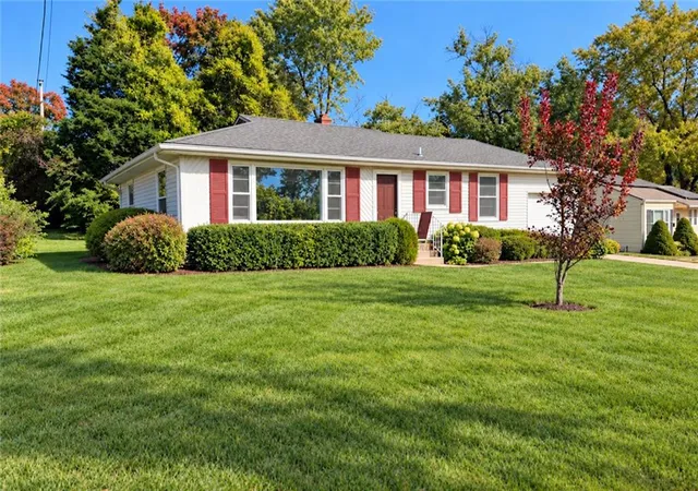 Photo 1 of Single family home for sale at 9718 E 35th Street S, Independence, MO 64052 | MLS# 2649427 | Listing updated on 2026-10-30