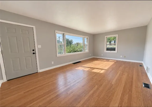 Photo 3 of Single family home for sale at 9718 E 35th Street S, Independence, MO 64052 | MLS# 2649427 | Listing updated on 2026-10-29