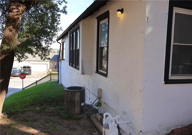 Photo 4 of Single family home for sale at 1227 Ruby Ave, Kansas City, KS 66103 | MLS# 2649435 | Listing updated on 2026-10-29