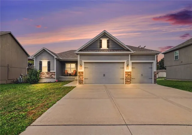 Photo 1 of Single family home for sale at 12419 Live Oak Cir, Peculiar, MO 64078 | MLS# 2649455 | Listing updated on 2026-10-29