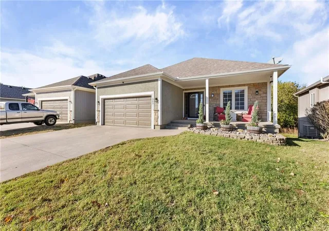Photo 1 of Single family home for sale at 903 Redbud Dr, Paola, KS 66071 | MLS# 2649481 | Listing updated on 2026-10-29