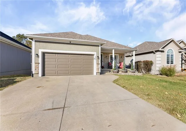 Photo 2 of Single family home for sale at 903 Redbud Dr, Paola, KS 66071 | MLS# 2649481 | Listing updated on 2026-10-29