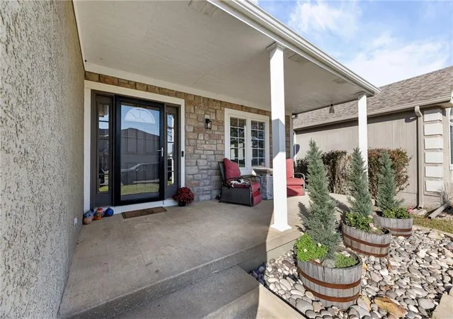 Photo 3 of Single family home for sale at 903 Redbud Dr, Paola, KS 66071 | MLS# 2649481 | Listing updated on 2026-10-29