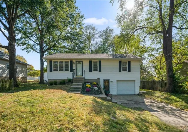 Single family home for sale at 10805 W 57th Terrace, Shawnee, KS 66203 | MLS# 2649488