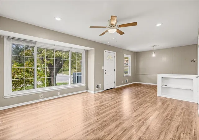 Photo 4 of Single family home for sale at 6003 E 99th Street, Kansas City, MO 64134 | MLS# 2649491 | Listing updated on 2026-10-29