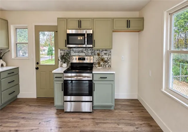 Photo 3 of Single family home for sale at 3600 NE 54th Terrace, Kansas City, MO 64119 | MLS# 2649537 | Listing updated on 2026-10-31