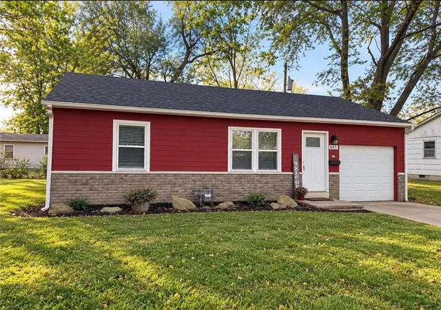 Photo 1 of Single family home for sale at 605 Elm St, Knob Noster, MO 65336 | MLS# 2649553 | Listing updated on 2026-10-30