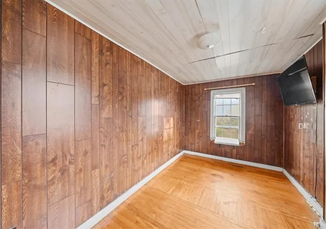 Photo 4 of Single family home for sale at 1914 S 41 Street, Kansas City, KS 66106 | MLS# 2649584 | Listing updated on 2026-10-30