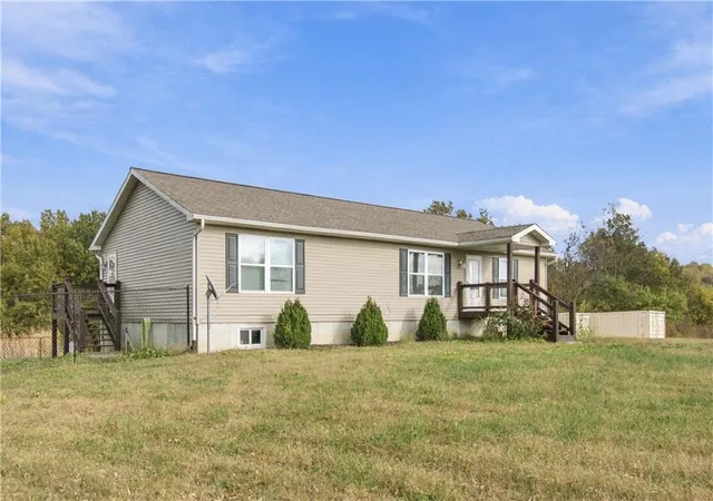 Photo 2 of Single family home for sale at 823 NE 951 Road, Knob Noster, MO 65336 | MLS# 2649598 | Listing updated on 2026-10-30