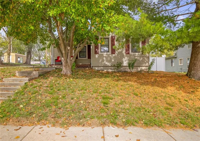 Photo 1 of Single family home for sale at 32770 W 83rd Street, De Soto, KS 66018 | MLS# 2649617 | Listing updated on 2026-10-31