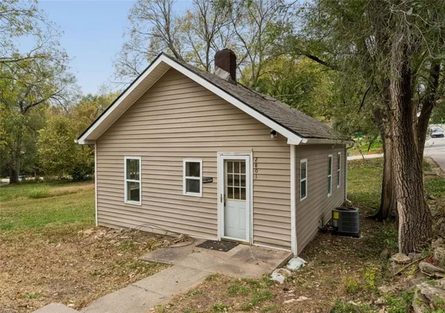 Photo 1 of Single family home for sale at 2801 S 28th Street, Kansas City, KS 66106 | MLS# 2649618 | Listing updated on 2026-10-30