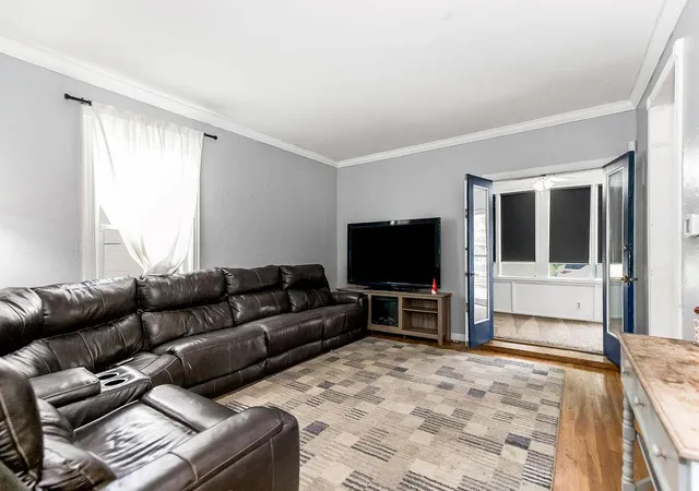 Photo 2 of Single family home for sale at 1037 9th Avenue, Leavenworth, KS 66048 | MLS# 2649629 | Listing updated on 2026-10-30