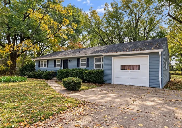 Single family home for sale at 11107 Street, Raytown, MO 64133 | MLS# 2649635