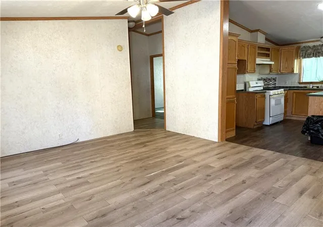 Photo 2 of Single family home for sale at 306 E 2nd Street, Carrollton, MO 64633 | MLS# 2649647 | Listing updated on 2026-10-31