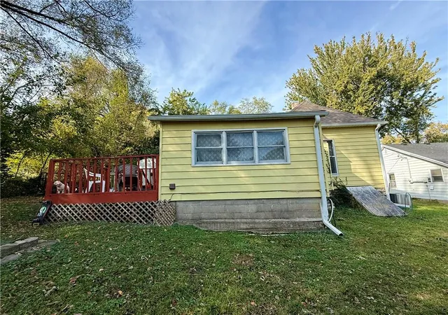 Photo 1 of Single family home for sale at 407 S 2nd Street, Richmond, MO 64085 | MLS# 2649667 | Listing updated on 2026-10-30