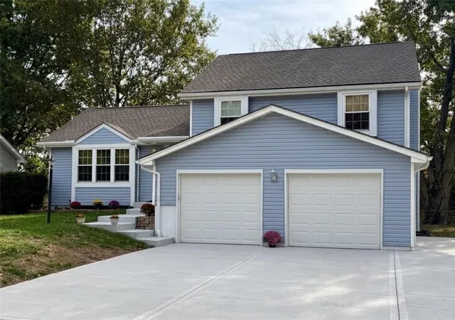 Photo 1 of Single family home for sale at 8421 Northwest 68th St, Kansas City, MO 64152 | MLS# 2649703 | Listing updated on 2026-10-30