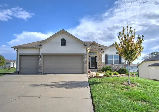 Photo 1 of Single family home for sale at 13305 N Copper Ridge Dr, Platte City, MO 64079 | MLS# 2649721 | Listing updated on 2026-10-30