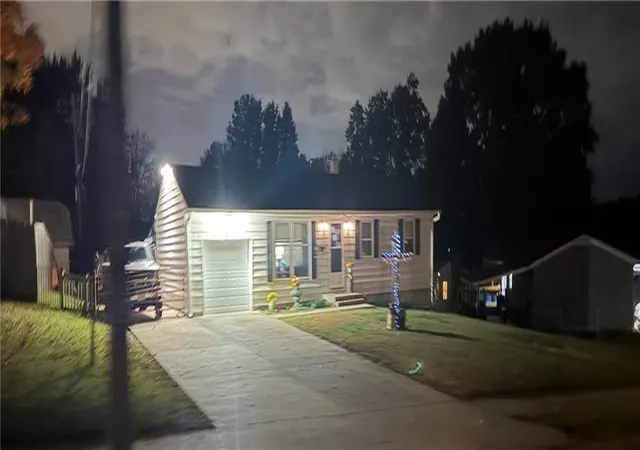 Photo 1 of Sale Pending at 2103 Ne Shady Ln Dr, Kansas City, MO 64118 | MLS# 2649730 | Listing updated on 2026-10-31