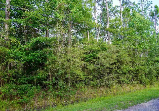 4th image of 968 Clearview St, Milton, FL 32583 | MLS# 665408