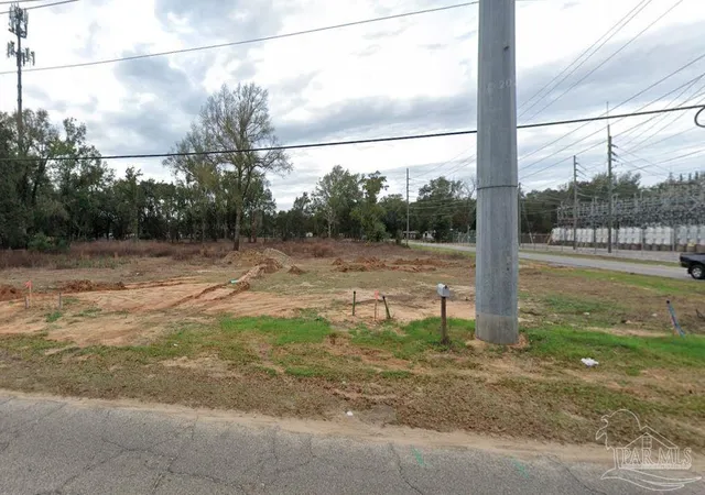 Photo 3 of Land for sale at 7011 Lanier Dr, Pensacola, FL 32504 | MLS# 662002 | Listing updated on 2026-04-17
