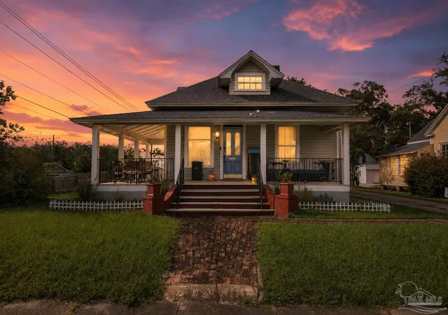 Photo 1 of Single family home for sale at 823 E Jackson St, Pensacola, FL 32501 | MLS# 685168 | Listing updated on 2026-08-27