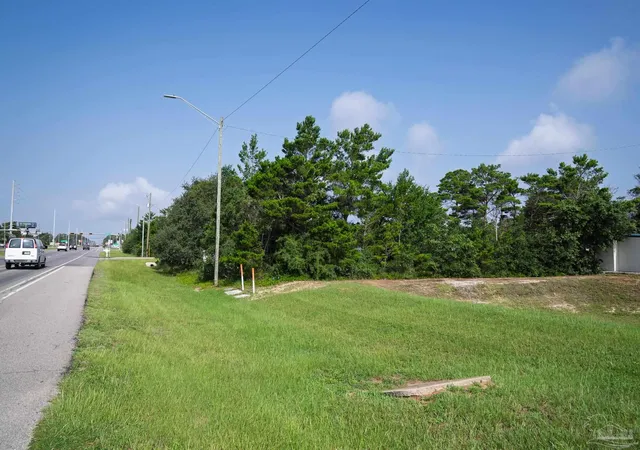 Photo 2 of Land for sale at 4282 Gulf Breeze Pkwy, Gulf Breeze, FL 32563 | MLS# 685057 | Listing updated on 2026-07-01