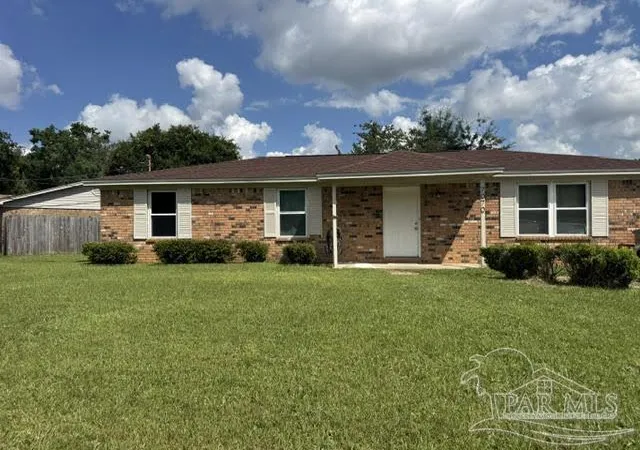 Photo 1 of Single family home for sale at 7070 Coronado Dr, Pensacola, FL 32526 | MLS# 685422 | Listing updated on 2026-09-11