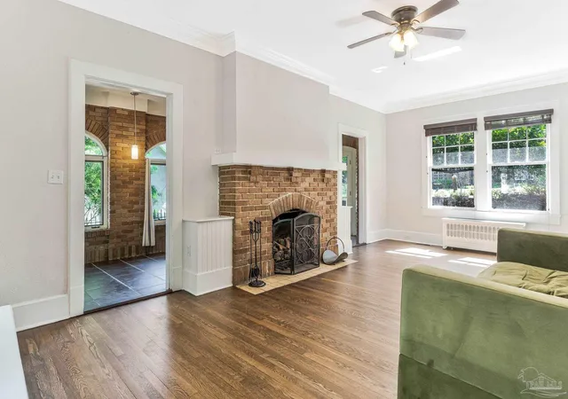 Photo 4 of Single family home for sale at 1124 N Spring St, Pensacola, FL 32501 | MLS# 685468 | Listing updated on 2026-10-05