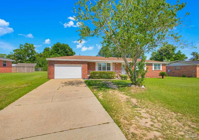Photo 3 of Single family home for sale at 7412 Tippin Ave, Pensacola, FL 32504 | MLS# 688052 | Listing updated on 2026-09-23