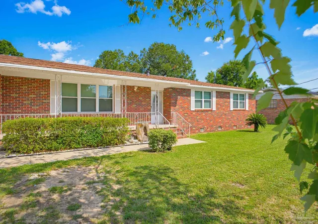 Photo 4 of Single family home for sale at 7412 Tippin Ave, Pensacola, FL 32504 | MLS# 688052 | Listing updated on 2026-09-23