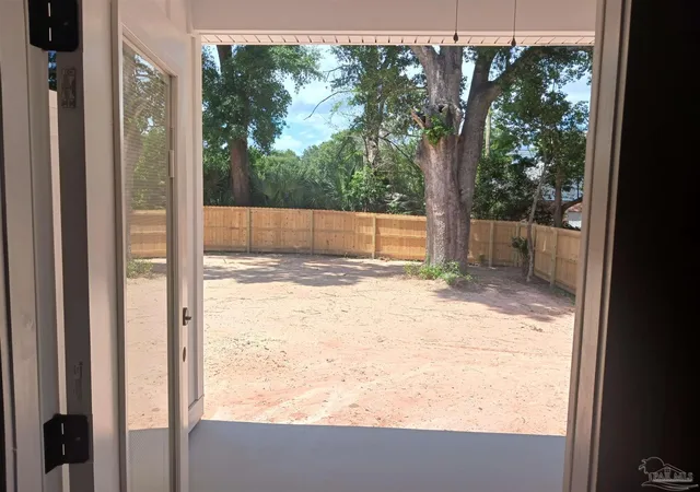 Photo 2 of Sale Pending at 1202 W Lee St, Pensacola, FL 32501 | MLS# 685122 | Listing updated on 2026-09-06