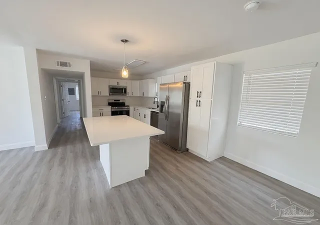 Photo 3 of Single family home for sale at 821 Lydia Ave, Pensacola, FL 32505 | MLS# 685079 | Listing updated on 2026-10-15