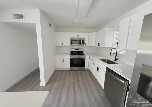 Photo 3 of Single family home for sale at 821 Lydia Ave, Pensacola, FL 32505 | MLS# 685079 | Listing updated on 2026-10-15