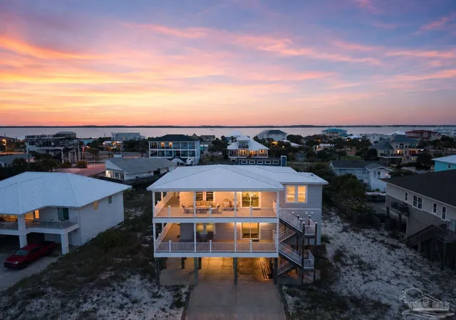 Photo 2 of Single family home for sale at 703 Ariola Dr, Gulf Breeze, FL 32561 | MLS# 683777 | Listing updated on 2026-09-02