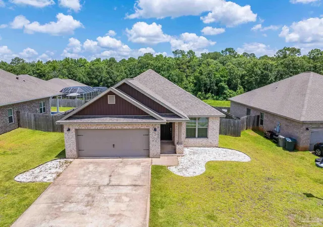 Single family home for sale at 424 Pemberton Ln, Cantonment, FL 32533 | MLS# 685209