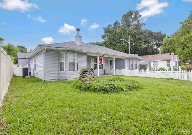 2nd image of 605 Armenia Dr, Pensacola, FL 32505 | MLS# 683682