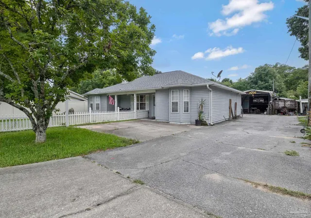 3rd image of 605 Armenia Dr, Pensacola, FL 32505 | MLS# 683682