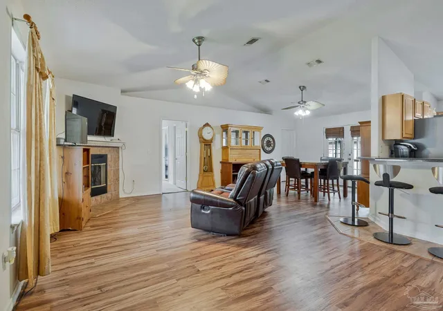 4th image of 605 Armenia Dr, Pensacola, FL 32505 | MLS# 683682