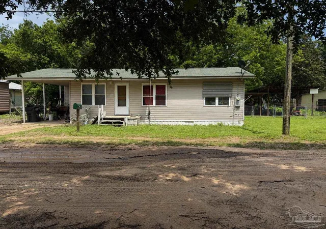 Photo 1 of Sale Pending at 5582 East St, Milton, FL 32570 | MLS# 688005 | Listing updated on 2026-08-31
