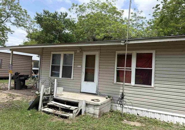 Photo 2 of Sale Pending at 5582 East St, Milton, FL 32570 | MLS# 688005 | Listing updated on 2026-08-31