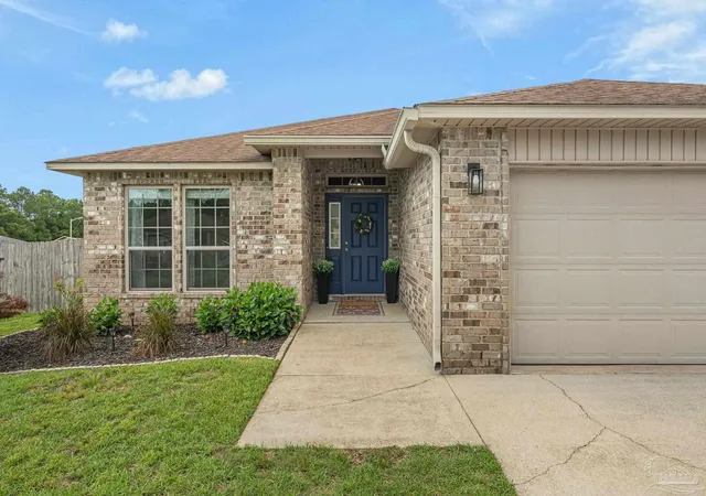 Homes for sale in Cantonment, FL | 165 Millet Cir, Cantonment, FL 32533 | MLS# 683496
