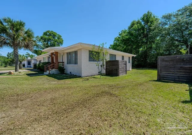 Photo 3 of Single family home for sale at 170 N Stillman St, Pensacola, FL 32505 | MLS# 682302 | Listing updated on 2026-09-14