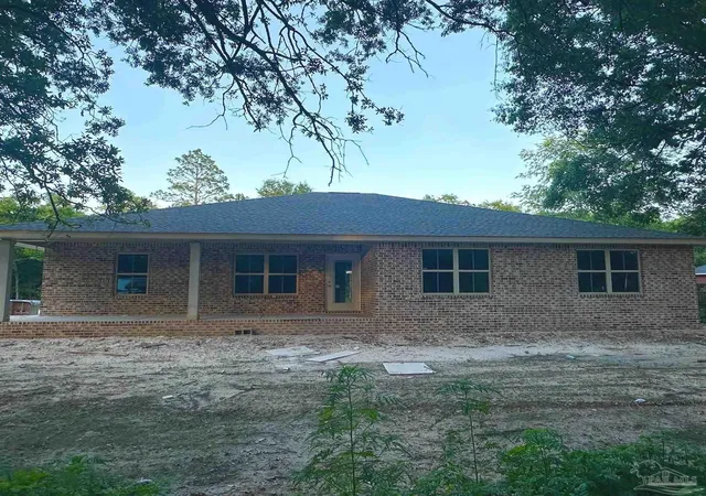 Photo 3 of Single family home for sale at 5721 Lofty Pines Dr, Milton, FL 32570 | MLS# 683816 | Listing updated on 2026-09-09