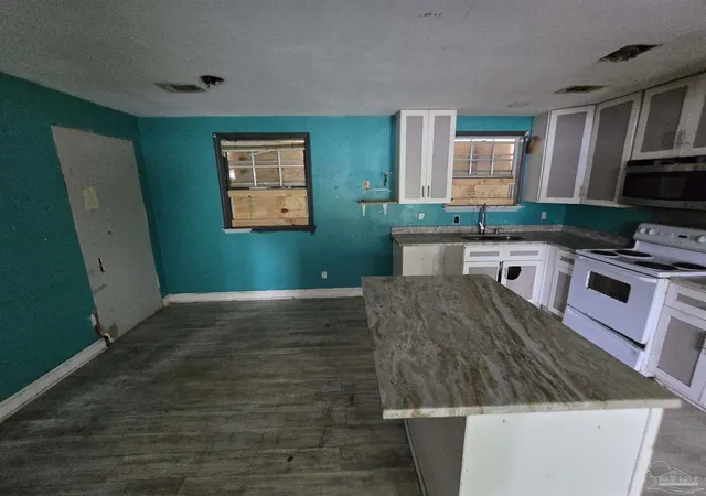 Photo 3 of Single family home for sale at 6606 Flagler Dr, Pensacola, FL 32503 | MLS# 685821 | Listing updated on 2026-09-17