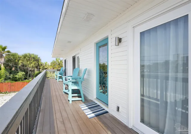 Photo 2 of Single family home for sale at 903 Panferio Dr, Gulf Breeze, FL 32561 | MLS# 682704 | Listing updated on 2026-09-09