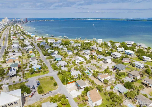 Photo 34 of Single family home for sale at 903 Panferio Dr, Gulf Breeze, FL 32561 | MLS# 682704 | Listing updated on 2026-09-09