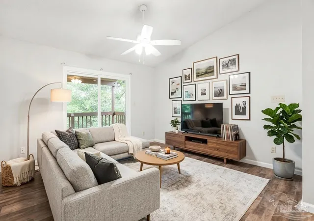 2nd image of 2303 W Michigan Ave, Pensacola, FL 32526