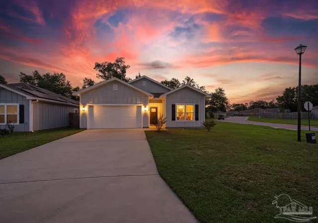 Photo 2 of Single family home for sale at 6562 Paso Fino Dr, Pensacola, FL 32526 | MLS# 685026 | Listing updated on 2026-09-10